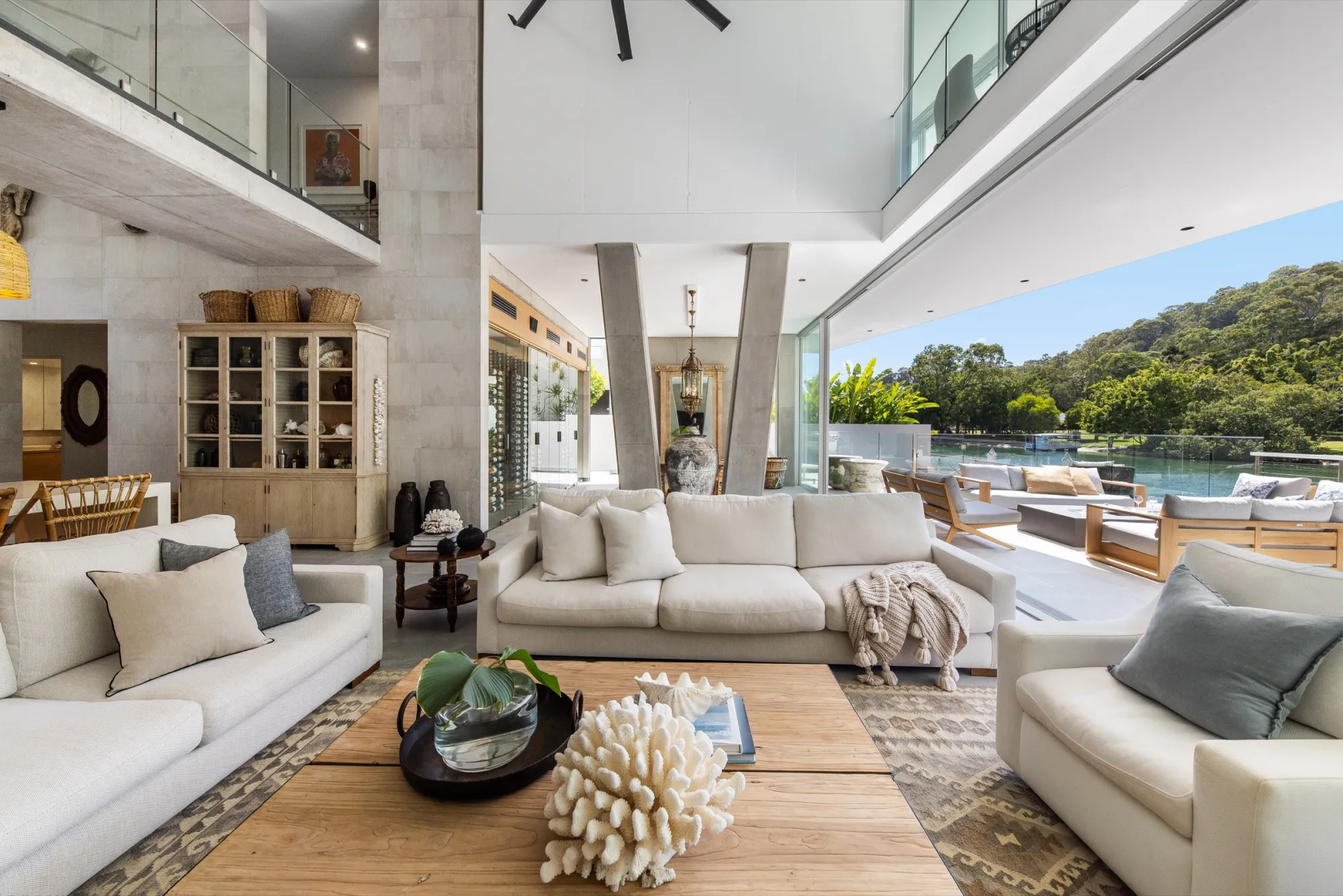 Club 33 Noosa Interior